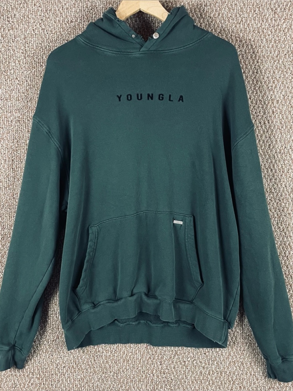 Youngla Hoodie Men’s M Green Pullover Sweatshirt Workout DistressedR1
